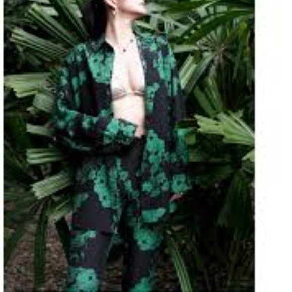 *LAST CHANCE* White Lotus x H&M patterned pants green and black NWT Size 4 - Picture 8 of 14